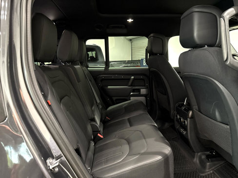 Used 2024 Land Rover Defender 130 X image 30