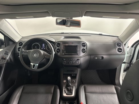 Used 2017 Volkswagen Tiguan Sport image 16