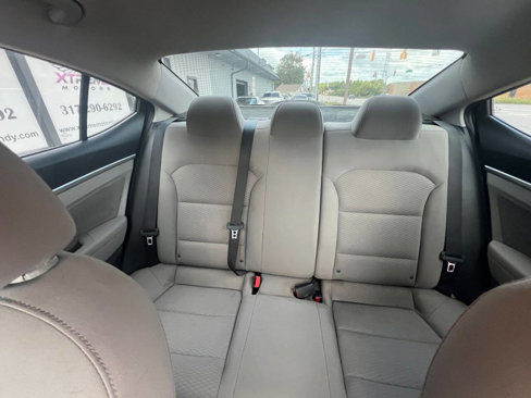 Used 2020 Hyundai Elantra SEL image 20