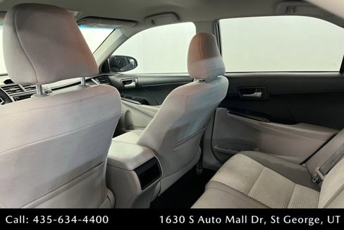 Used 2014 Toyota Camry LE image 19