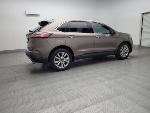 Used 2019 Ford Edge Titanium w/ Equipment Group 301A image 10