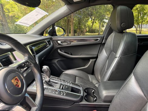 Used 2018 Porsche Macan S image 20