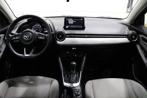 Used 2019 Toyota Yaris LE image 19