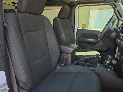 Used 2019 Jeep Wrangler Sport image 25
