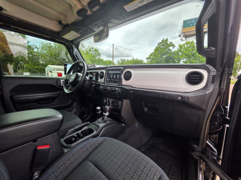 Used 2021 Jeep Wrangler Islander image 34