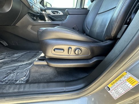 Used 2019 Chevrolet Traverse LT w/ LT Premium Package image 25