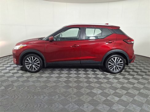 Used 2023 Nissan Kicks SV image 7