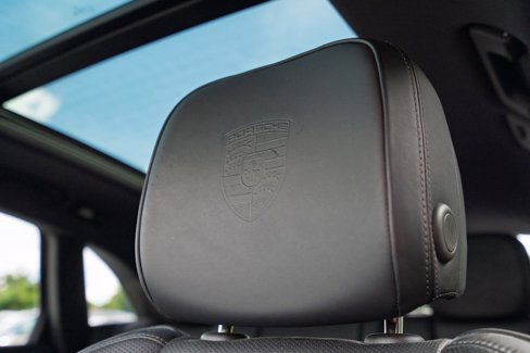 Certified 2023 Porsche Macan image 26