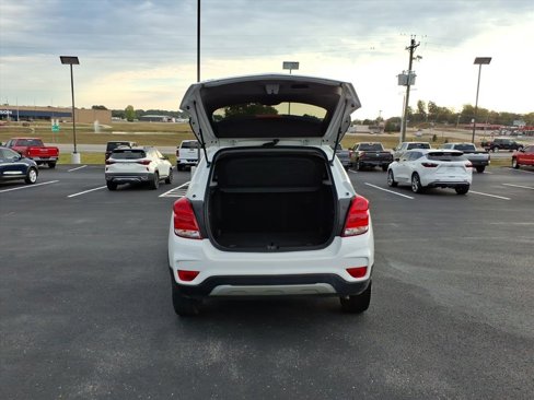 Used 2022 Chevrolet Trax LT w/ LT Convenience Package image 5