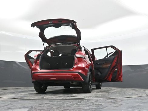Used 2024 Nissan Kicks SR image 44