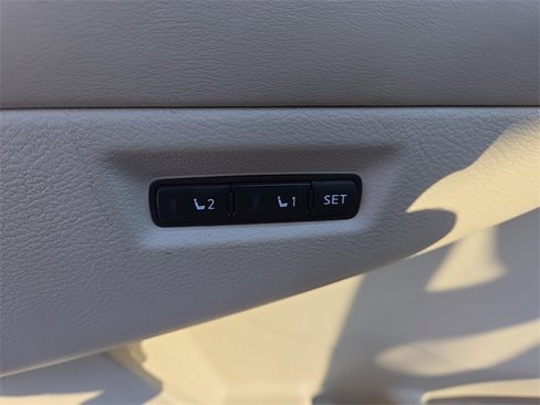 Used 2015 Nissan Murano SL w/ SL Technology Package image 13