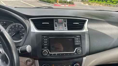 Used 2015 Nissan Sentra SV image 43