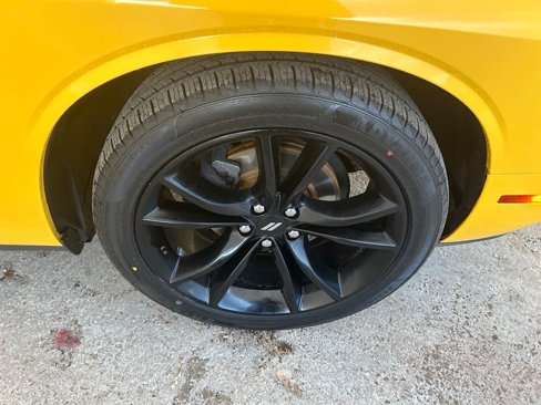 Used 2017 Dodge Challenger SXT w/ Blacktop Package image 4