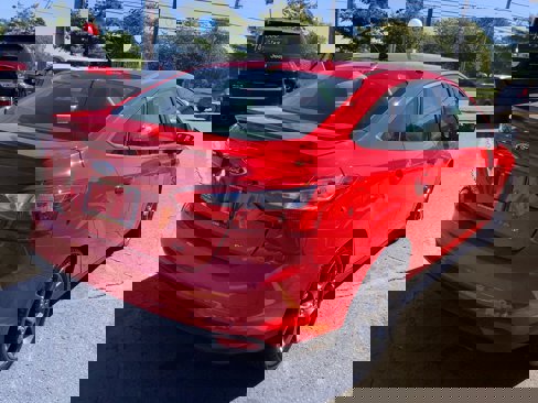 Used 2013 Ford Focus SE image 6