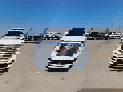 Used 2023 GMC Terrain Denali w/ Denali Premium Package image 7
