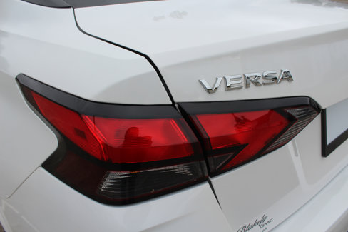 Used 2023 Nissan Versa SV w/ Trunk Package image 16