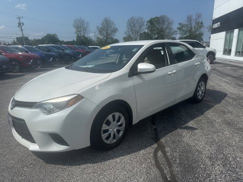 Used 2016 Toyota Corolla LE image 3