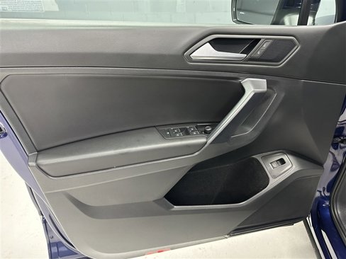 Used 2021 Volkswagen Tiguan SEL image 19