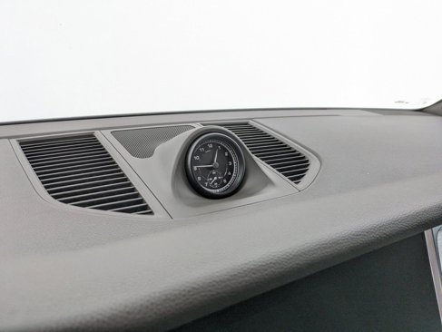 New 2026 Porsche Macan image 21
