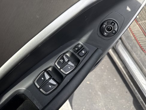 Used 2014 Hyundai Santa Fe GLS image 15
