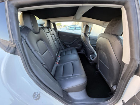 Used 2022 Tesla Model 3 Long Range image 26