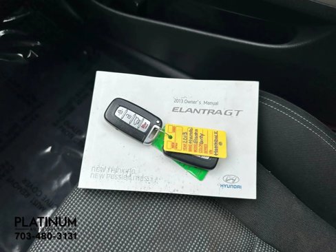 Used 2013 Hyundai Elantra GT w/ Touch & Go Pkg image 18
