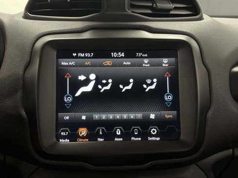 Used 2023 Jeep Renegade Latitude image 18
