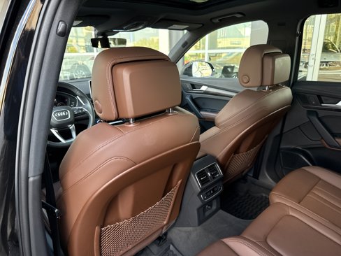 Used 2018 Audi Q5 Prestige w/ Prestige Package image 27