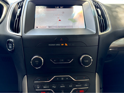 Used 2019 Ford Edge SEL w/ Equipment Group 201A image 3