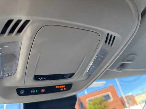 Used 2022 Buick Envision Essence w/ Safety Package image 22