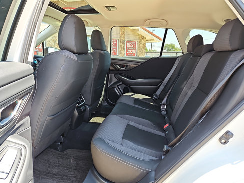 Used 2022 Subaru Outback Premium image 8