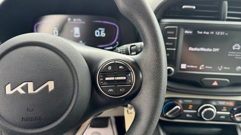 Used 2023 Kia Soul LX image 13