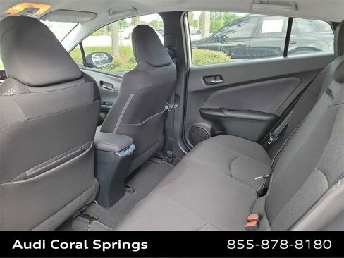 Used 2020 Toyota Prius LE image 12