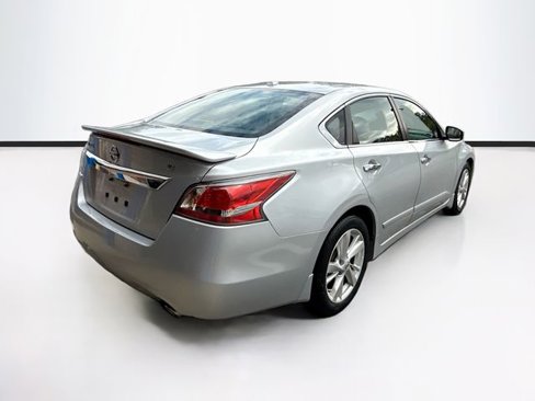 Used 2015 Nissan Altima 2.5 SL w/ Technology Package image 6