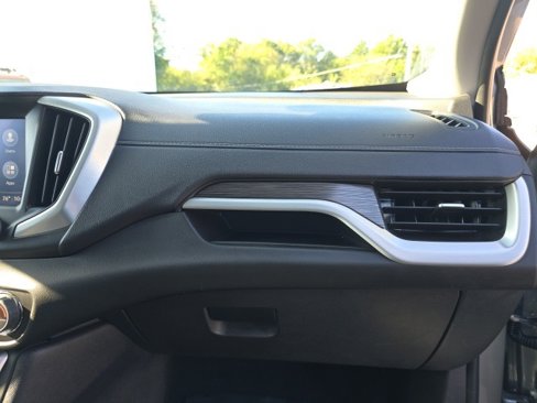 Certified 2024 GMC Terrain SLT image 40