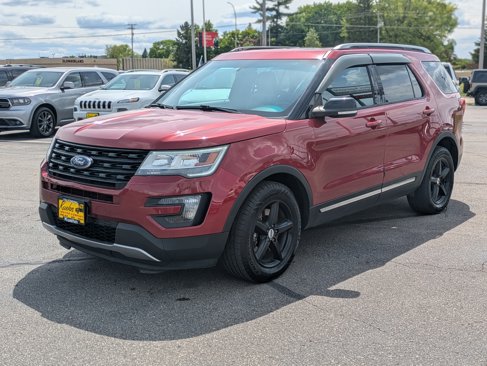 Used 2016 Ford Explorer XLT w/ Equipment Group 202A image 4