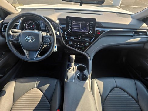 Used 2021 Toyota Camry SE image 19