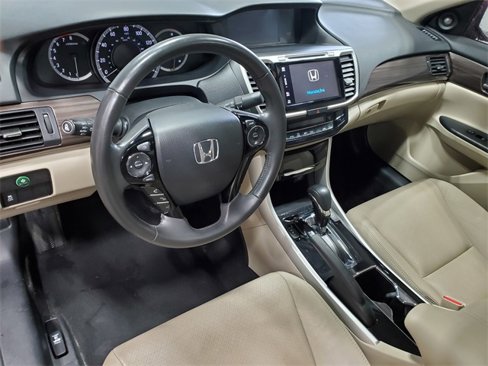 Used 2017 Honda Accord EX-L image 10
