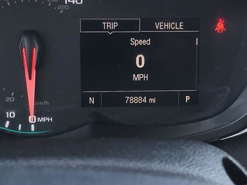 Used 2018 Chevrolet Trax LT w/ Redline Edition image 29
