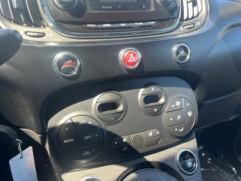 Used 2018 FIAT 500 e w/ Esport Package image 21