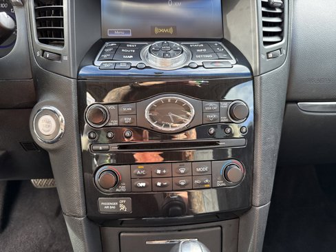 Used 2010 INFINITI FX35 AWD w/ Navigation Pkg image 28