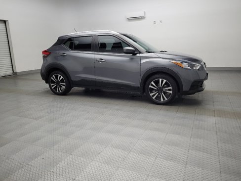 Used 2020 Nissan Kicks SV image 11