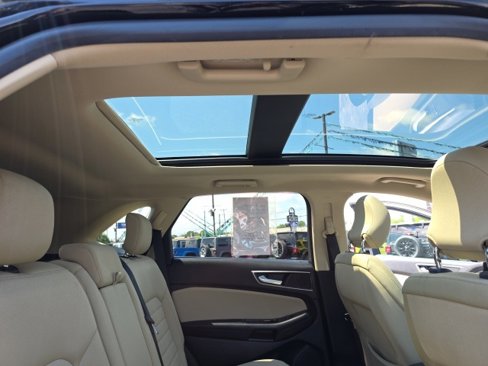 Used 2019 Ford Edge SEL image 42