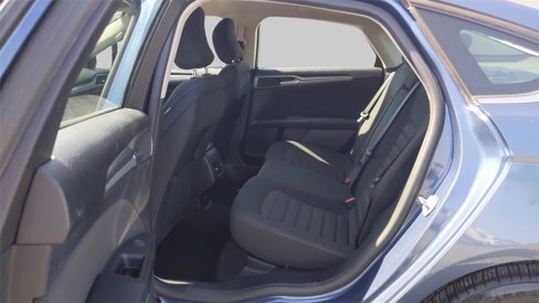 Used 2019 Ford Fusion SE image 30
