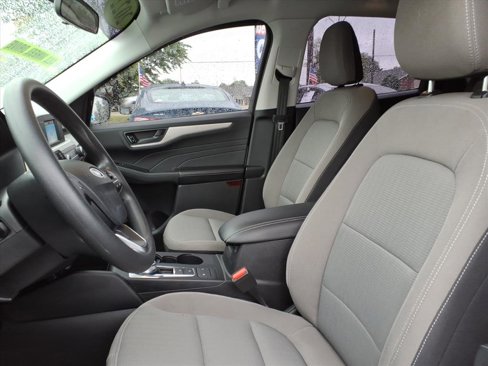 Used 2022 Ford Escape S image 16