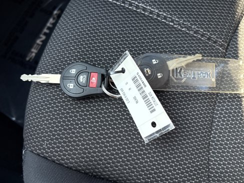 Used 2015 Nissan Sentra S image 36