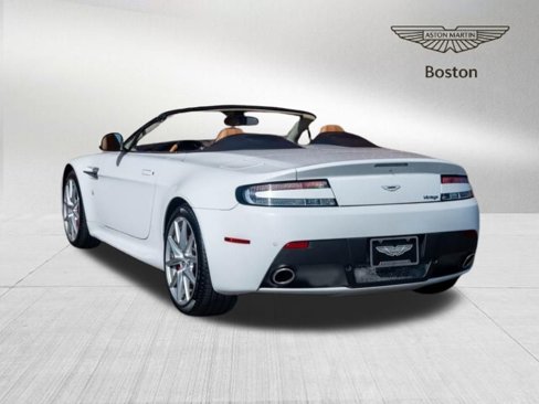Used 2015 Aston Martin V8 Vantage Roadster image 25