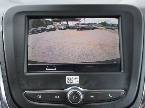 Used 2023 Chevrolet Equinox LT image 48