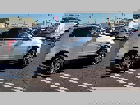 Used 2010 Cadillac SRX Premium image 28