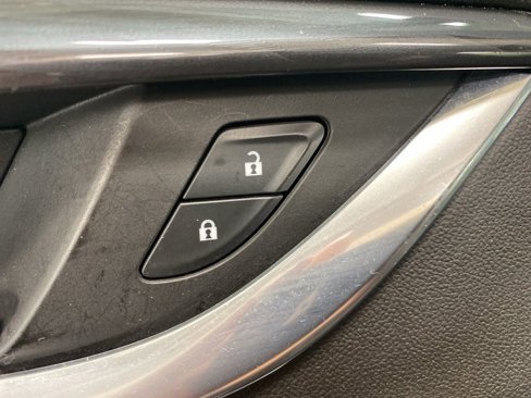 Used 2020 Buick Enclave Essence w/ Sport Touring Edition image 39